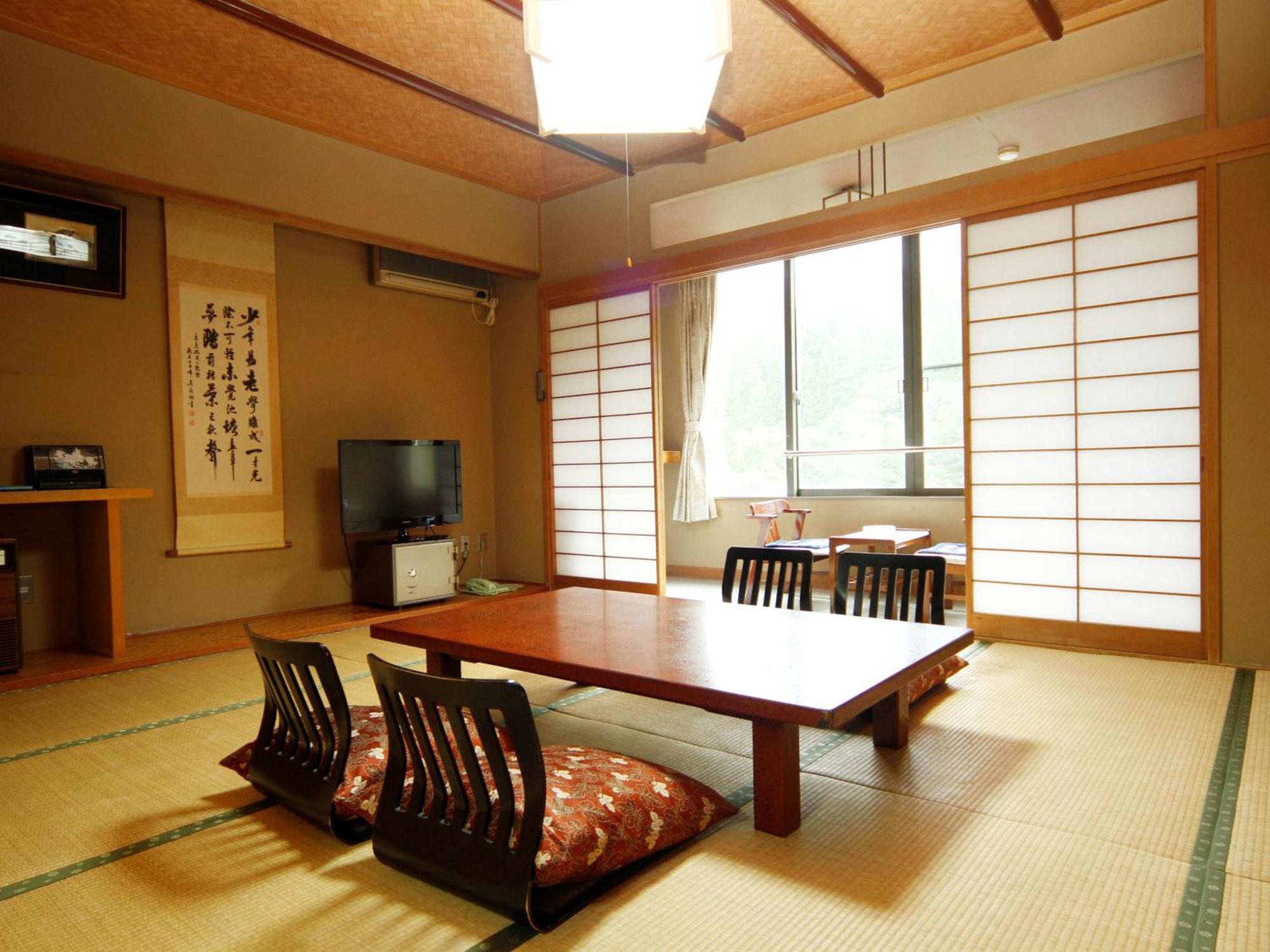 Yumoto Choseikan 带刀 外观 照片