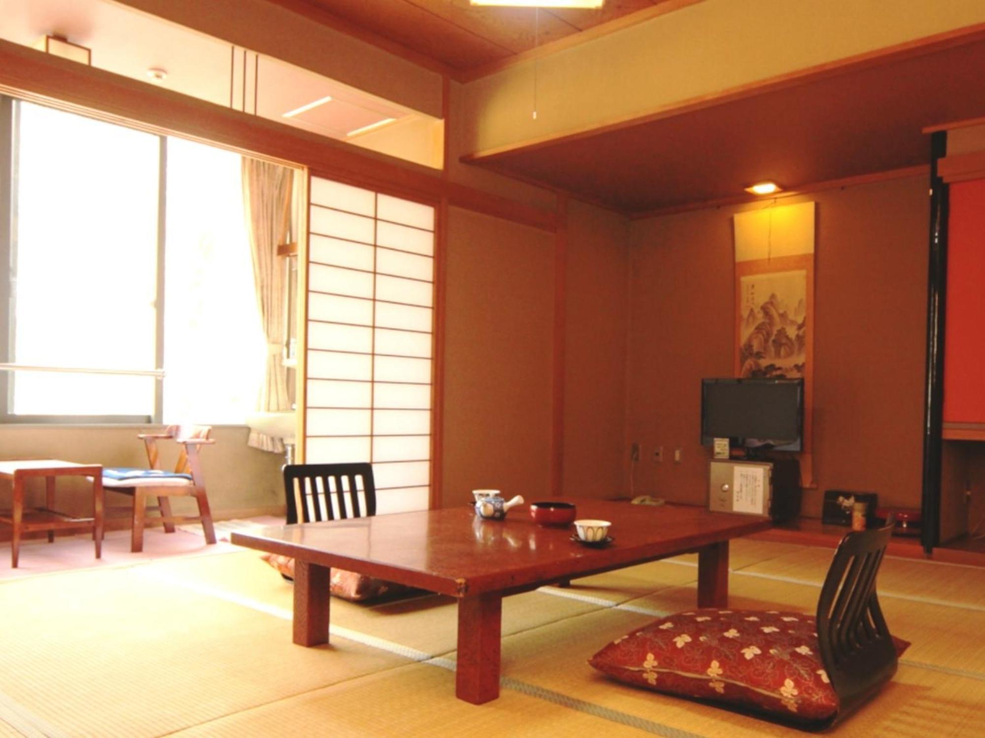 Yumoto Choseikan 带刀 外观 照片