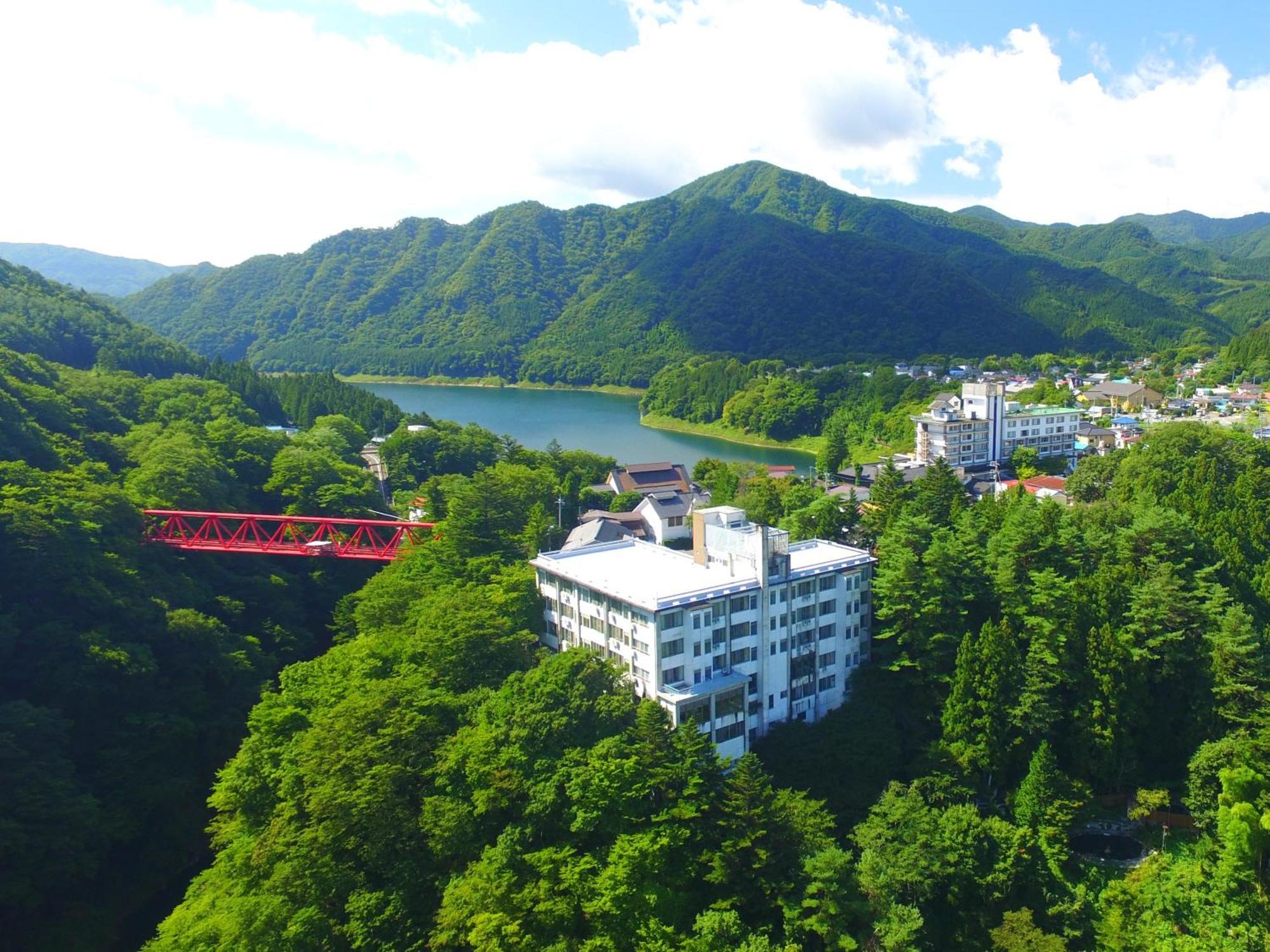 Yumoto Choseikan 带刀 外观 照片