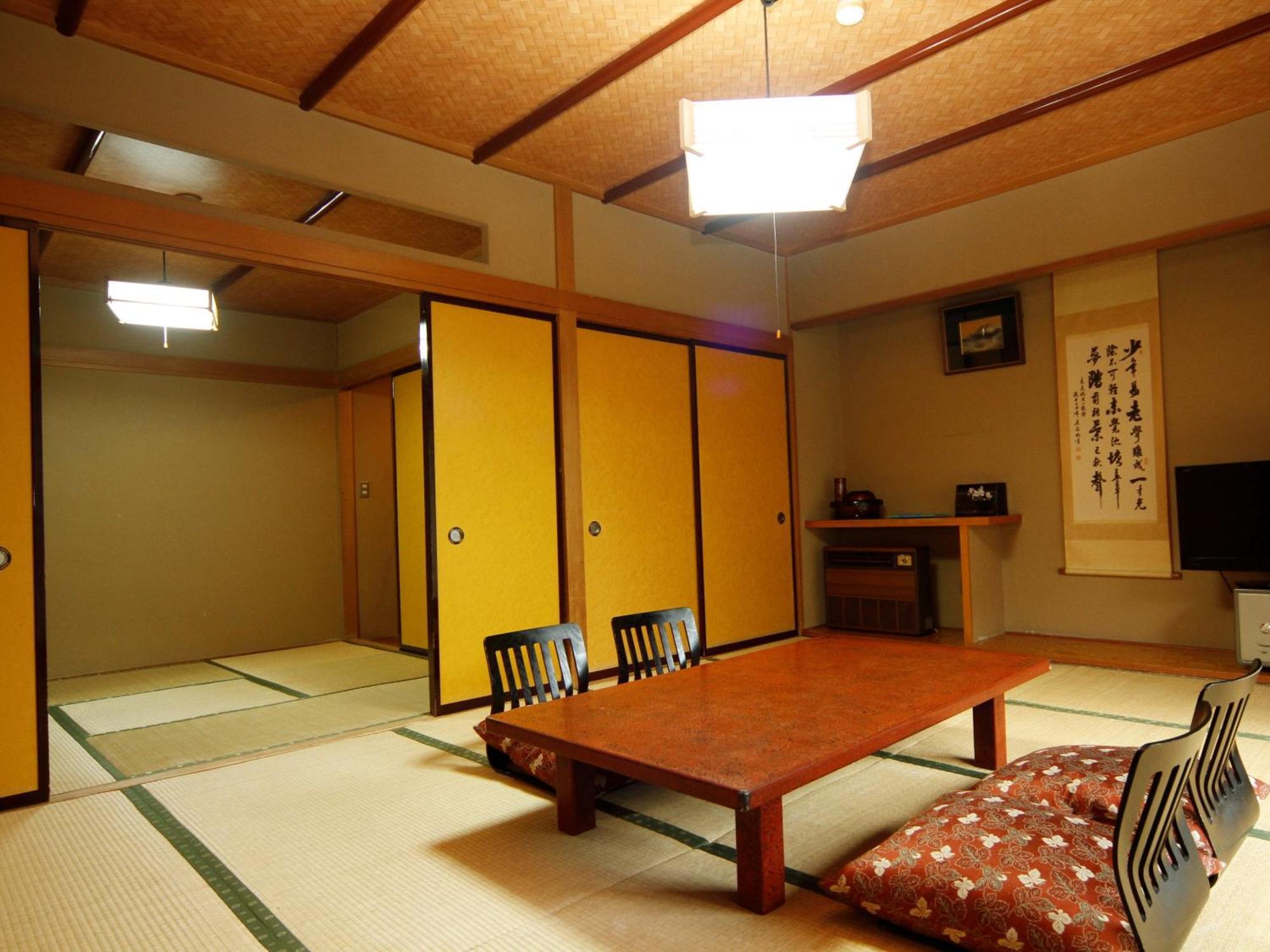 Yumoto Choseikan 带刀 外观 照片